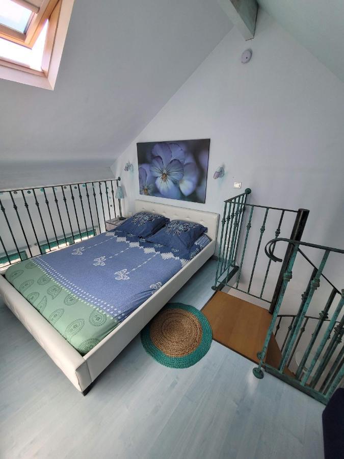Gite Milly - 2 Studios En Coeur De Ville Eksteriør bilde